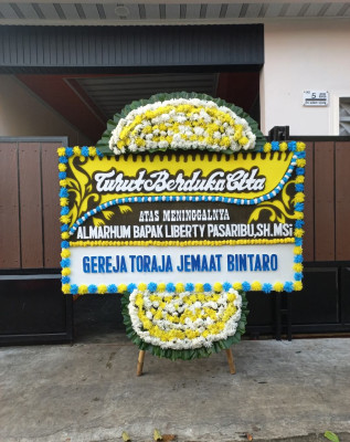Papan Bunga Duka di Pongangan